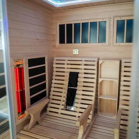 Logis Restaurant Au Site Normand فندق 3*