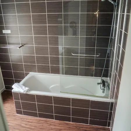 Logis Restaurant Au Site Normand فندق