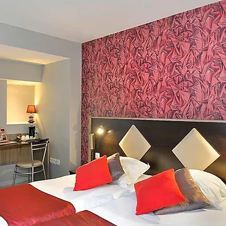 Hotel Logis Hotel Spa Restaurant Au Site Normand Clecy