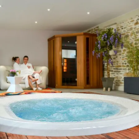 Hotel Logis Restaurant Au Site Normand Clécy