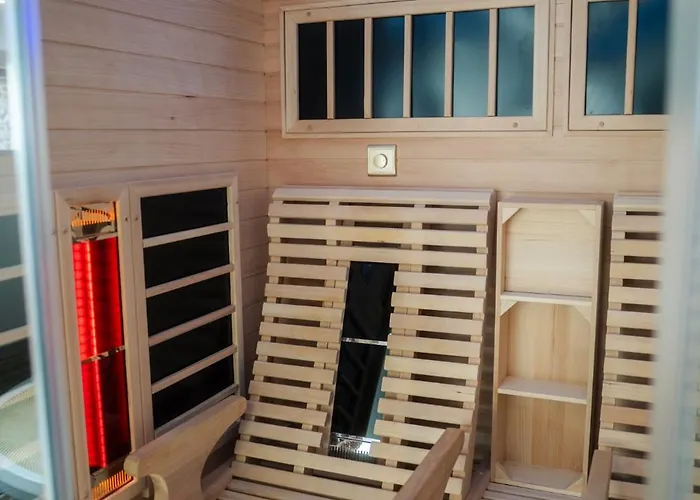 Logis Hotel Spa Restaurant Au Site Normand Hotel 3*