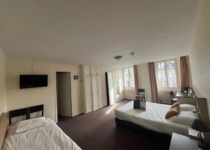 Logis Hotel Spa Restaurant Au Site Normand 3*